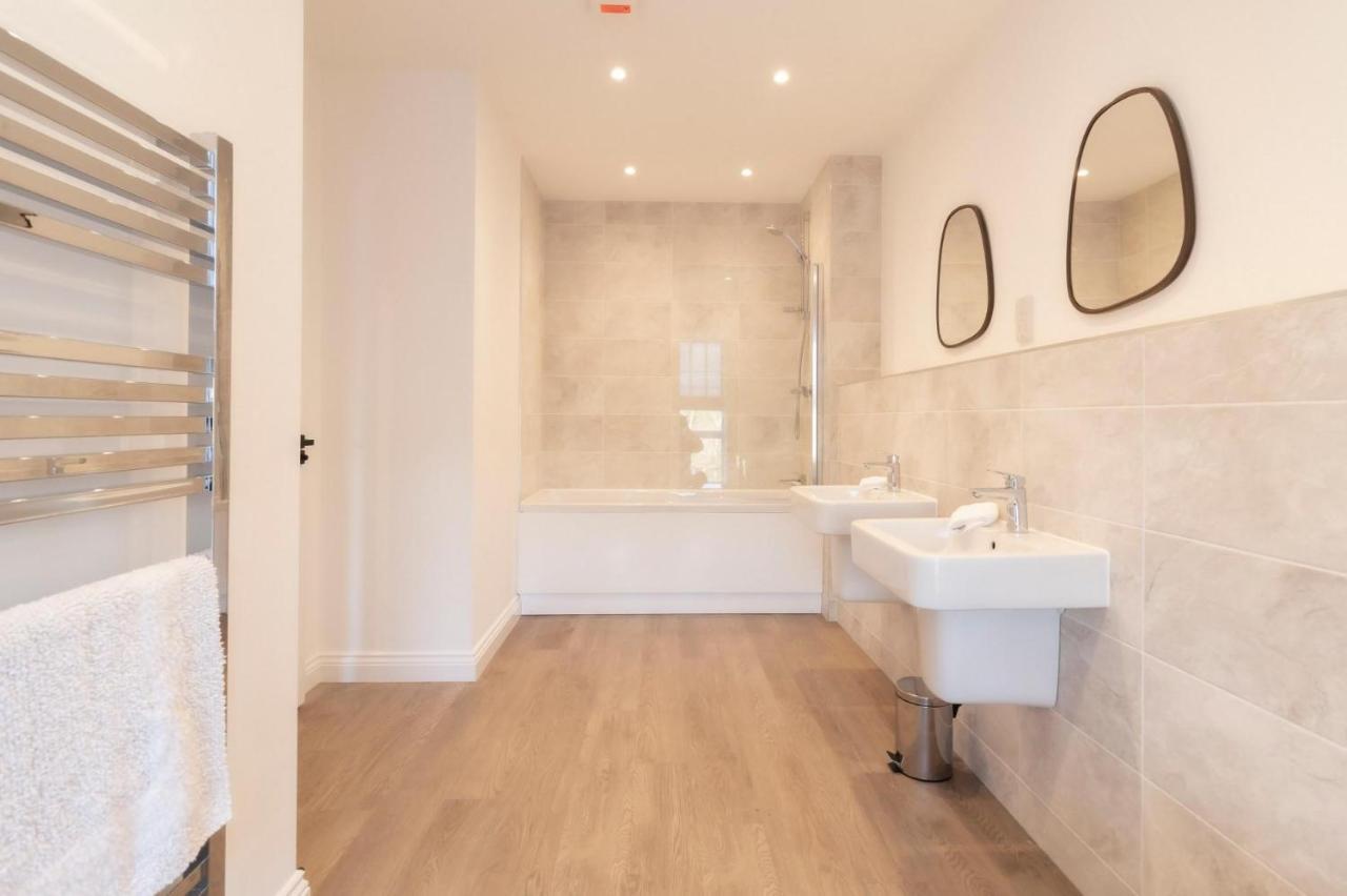 New Sleek & Stylish 2Bd Flat - Heart Of Haworth Leilighet Keighley Eksteriør bilde